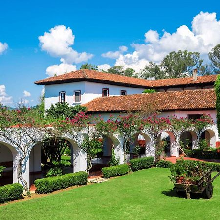 Best Western Plus Posada De Don Vasco Patzcuaro Exterior photo The Hacienda Santa Barbara